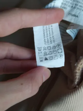 Jersey Bershka cropped beige talla M