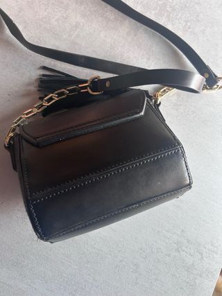 Bolso pequeño Zara negro