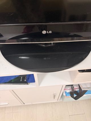 TV 45 pulgadas medidas 114 ancho x 70 altura.