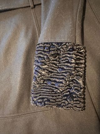 Chaqueta Guess Negra con Pelo