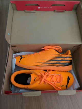 Botas fútbol sala Puma Attacanto Talla 37