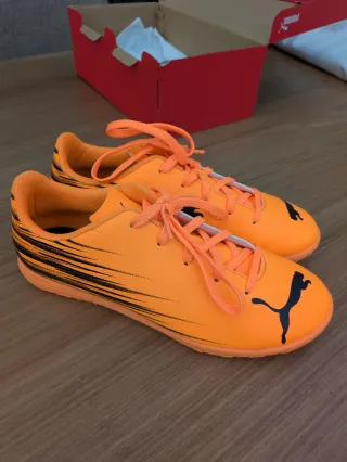 Botas fútbol sala Puma Attacanto Talla 37