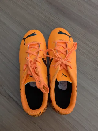 Botas fútbol sala Puma Attacanto Talla 37