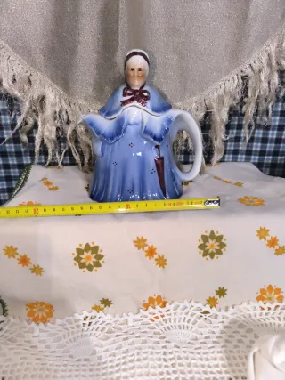 tetera de cerámica "Little Old Lady"