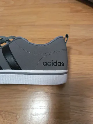 Zapatillas Adidas Talla 40 Gris y Negro