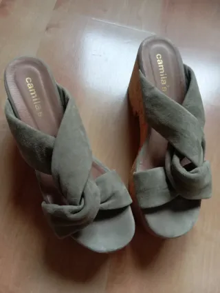 Sandalias cuña ante beige