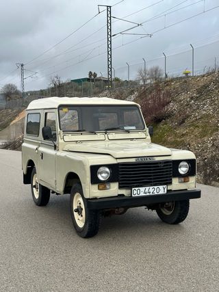 Land Rover Santana 88. 2.5 1990