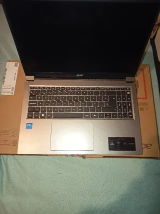 Portátil Acer Aspire Gris/Plateado