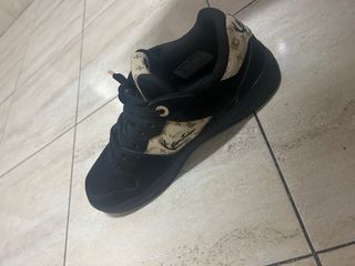 Zapatillas Kani Beige y Negro