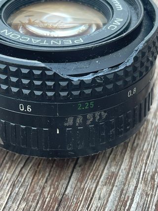 Pentacon Prakticar 50mm f/1.8 MC objetivo