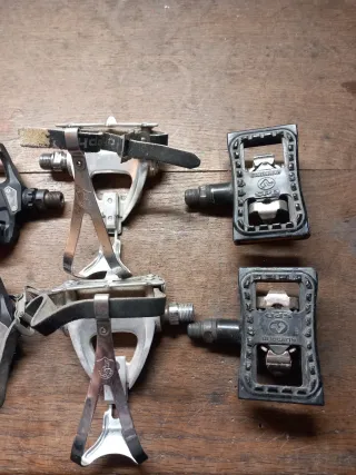 Pedales de bicicleta varios