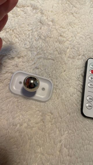 Foco LED Recargable con Imán y Mando