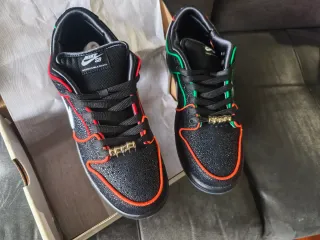 Nike SB Dunk Low Bronx Girls Skate