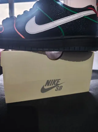 Nike SB Dunk Low Bronx Girls Skate