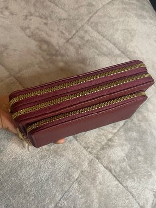 Cartera bandolera doble cremallera burdeos