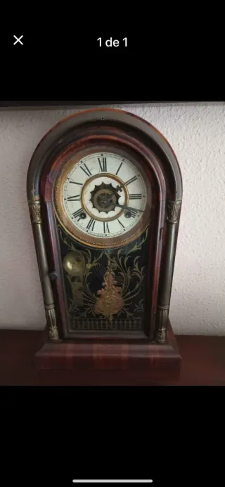 Reloj de sobremesa americano antiguo