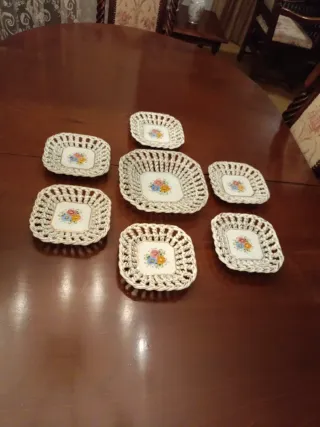 Juego de 7 platos decorativos florales