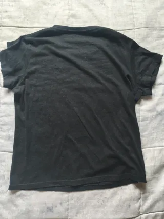 Camiseta SHEIN Negra Estampado Dorado Talla L