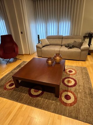 Alfombra moderna marrón, beige y granate