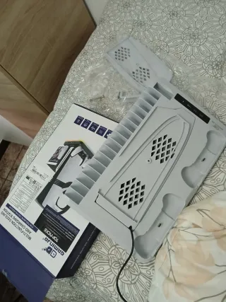 Soporte Carga y Refrigeración PS5 Gaminja