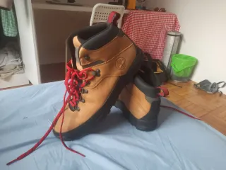 Botas Timberland Marrones y Negras