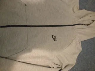 Sudadera Nike Tech Gris