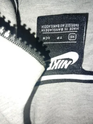 Sudadera Nike Tech Gris
