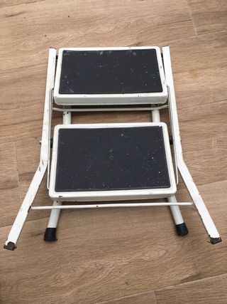 Taburete plegable 2 peldaños