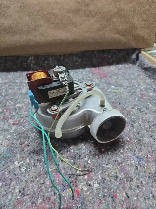 Extractor Caldera Ferroli DOMIproject F 24