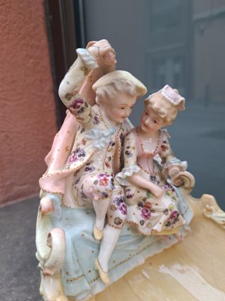 Figura porcelana niños con barca