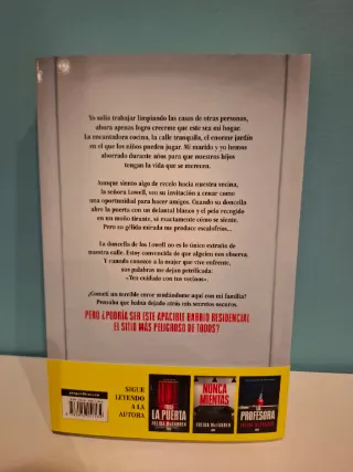 Libro la asistenta te vigila Nuevo