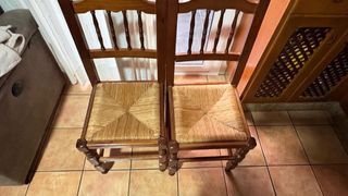 Mesa de comedor de madera con 6 sillas