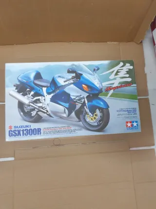 Maqueta Tamiya Suzuki GSX1300R Hayabusa 1/12