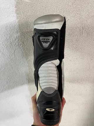 Botas SIDI de Moto Deportivas Blancas y Negras