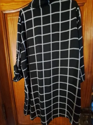 Blusa Yessica Cuadros Blanco y Negro