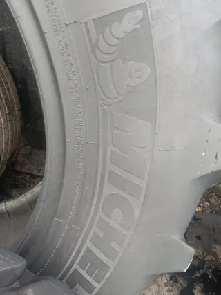 Neumáticos Tractor 380.70.28 dos unidades..350€