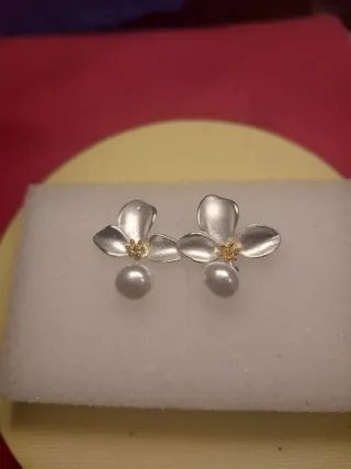 Pendientes flor perla plata y oro