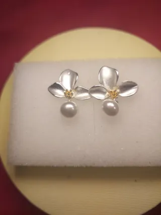 Pendientes flor perla plata y oro