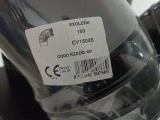 Chimenea: 2 codos de 45° y sombrerete 150mm.
