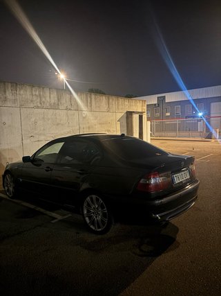 BMW E46 2004