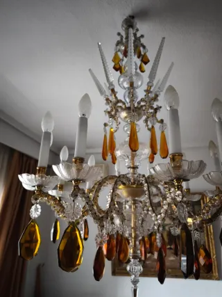 Gran lámpara de araña antigua