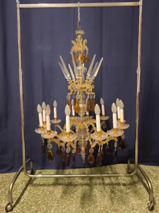 Gran lámpara de araña antigua