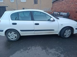 Nissan Almera 2002