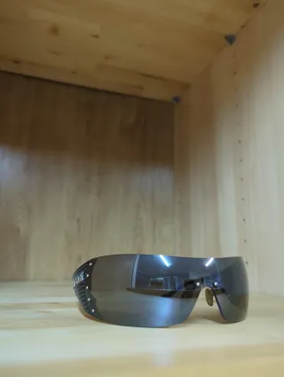 Gafas de sol Dior negras.