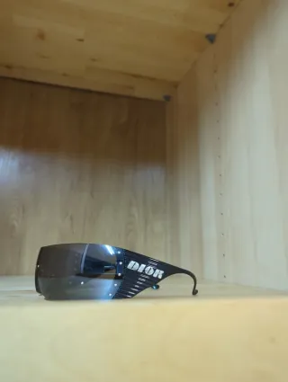 Gafas de sol Dior negras.