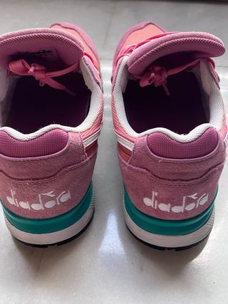 Zapatillas Diadora rosas y turquesa