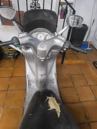 Peugeot Elystar 50cc para piezas o reparar