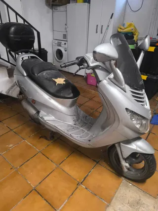 Peugeot Elystar 50cc para piezas o reparar