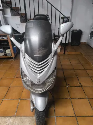 Peugeot Elystar 50cc para piezas o reparar