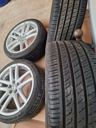 Llantas Volkswagen R17 215/40
